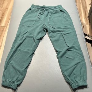 Women’s medium sea green, universal thread joggers